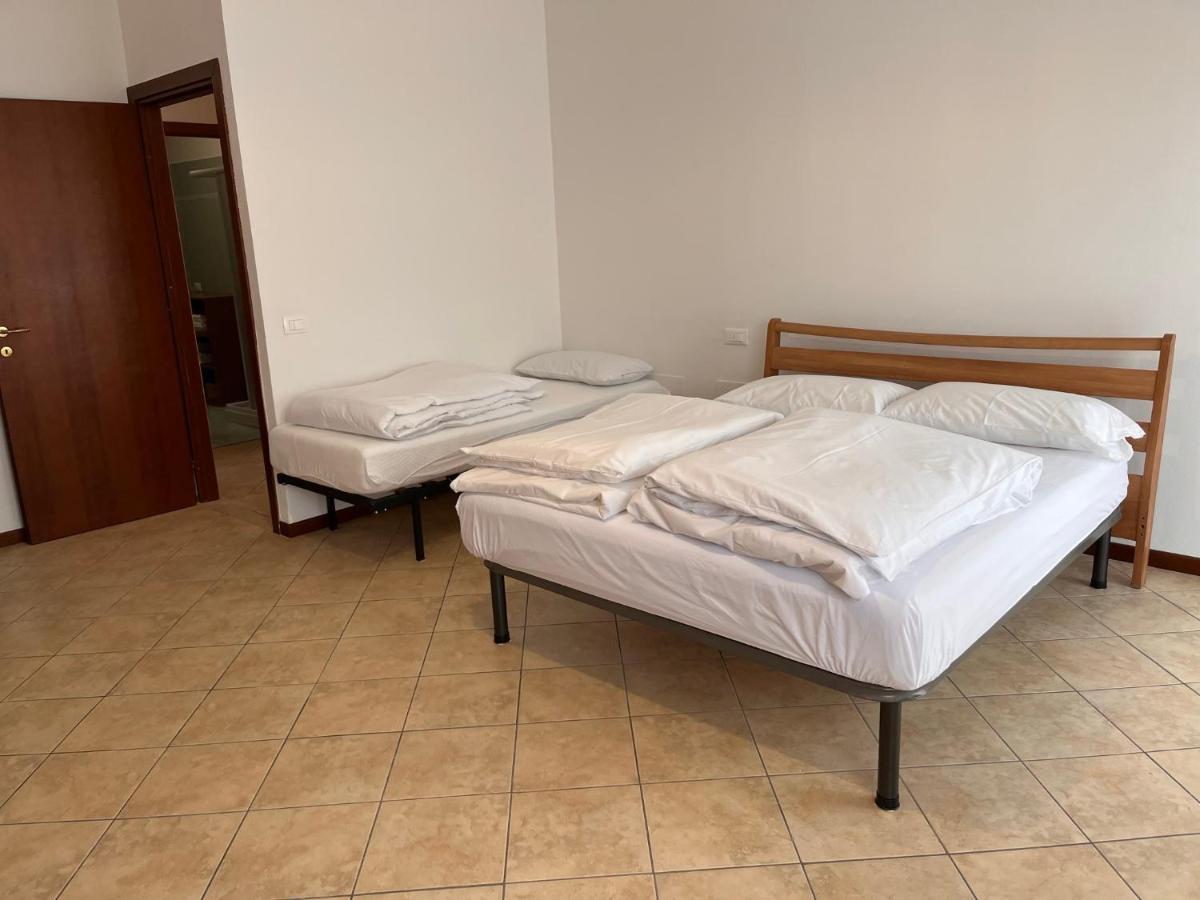 Sebino 11 Apartment Peschiera del Garda Exterior foto
