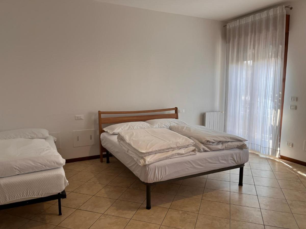 Sebino 11 Apartment Peschiera del Garda Exterior foto