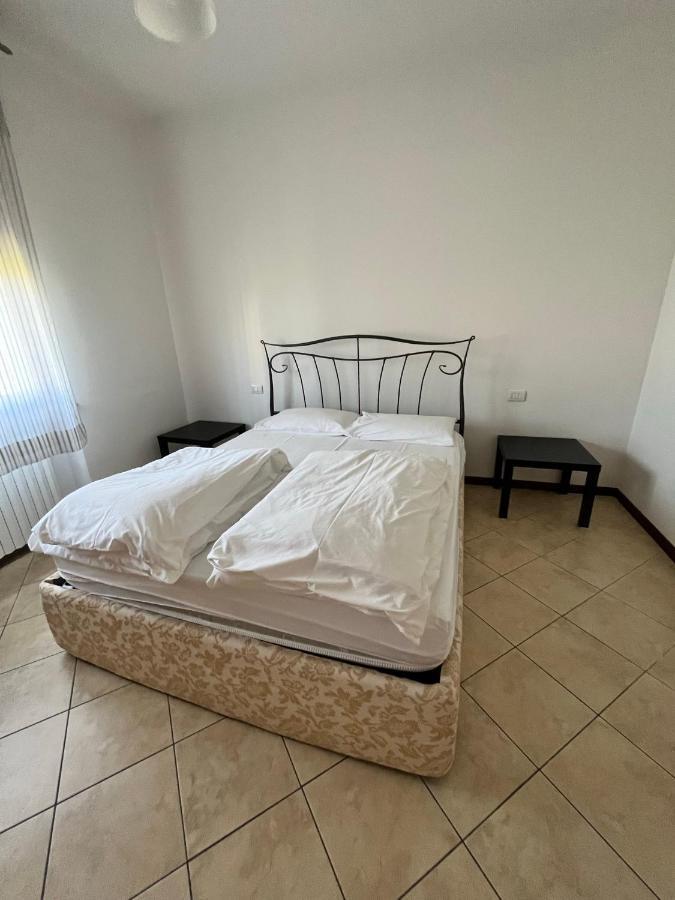Sebino 11 Apartment Peschiera del Garda Exterior foto
