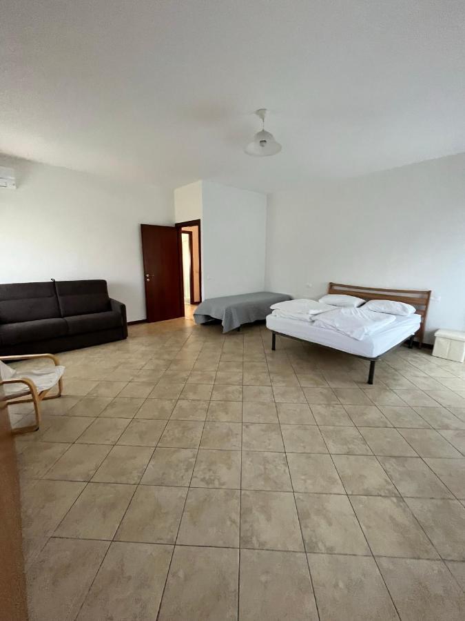 Sebino 11 Apartment Peschiera del Garda Exterior foto